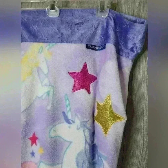Excellent Preowned  Blankie Tails Unicorn Blanket The Original Mermaid Blanket. - Picture 2 of 6